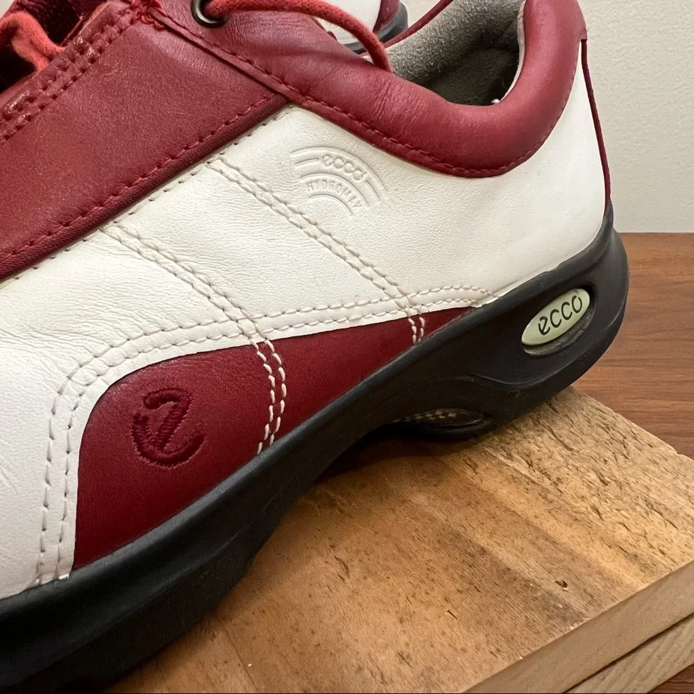 Ecco women’s‎ golf shoes size 40 red and white.